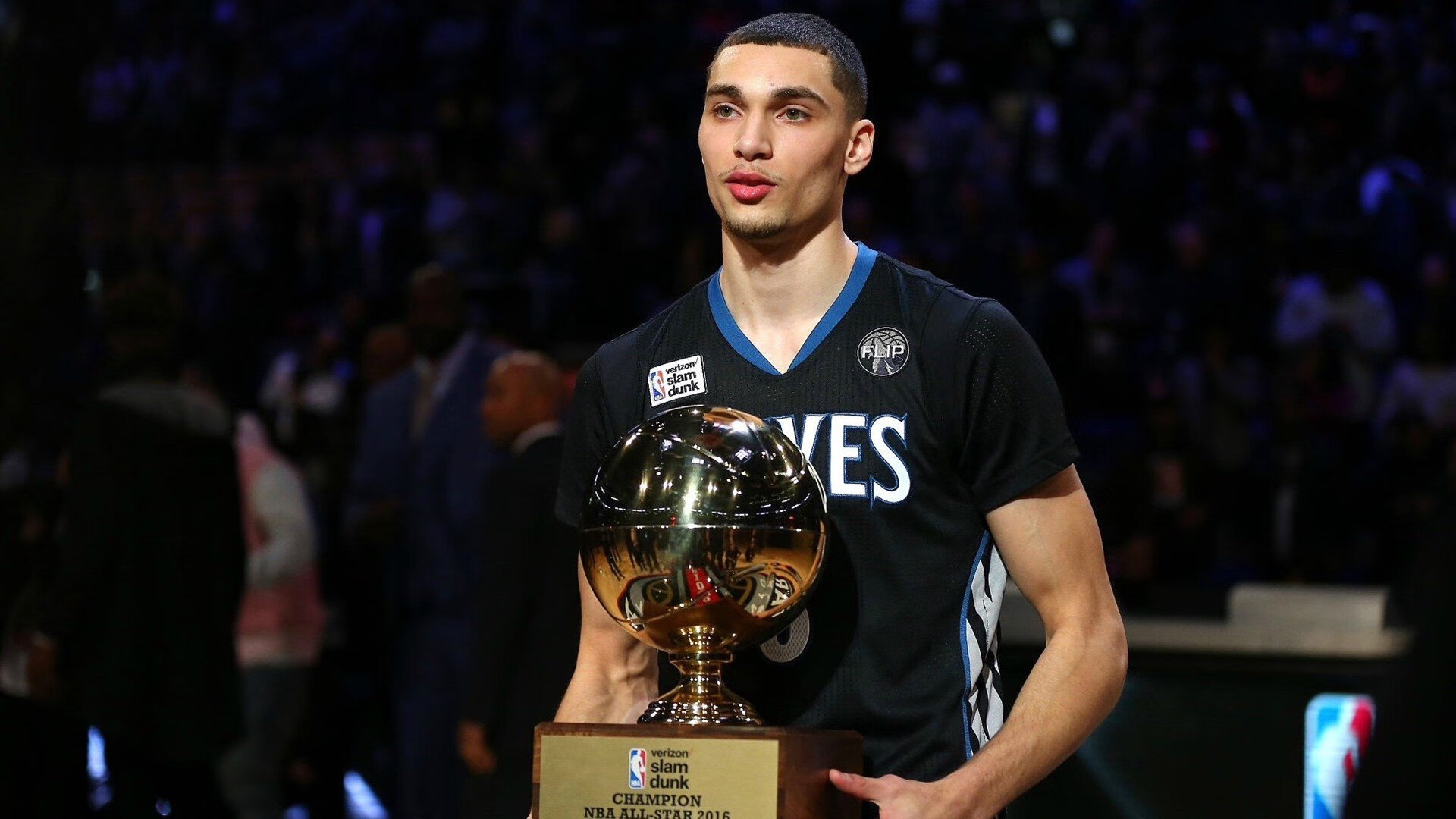 乐鱼体育在线网站-76人队誓夺东部第一,未来可期,76人东部冠军